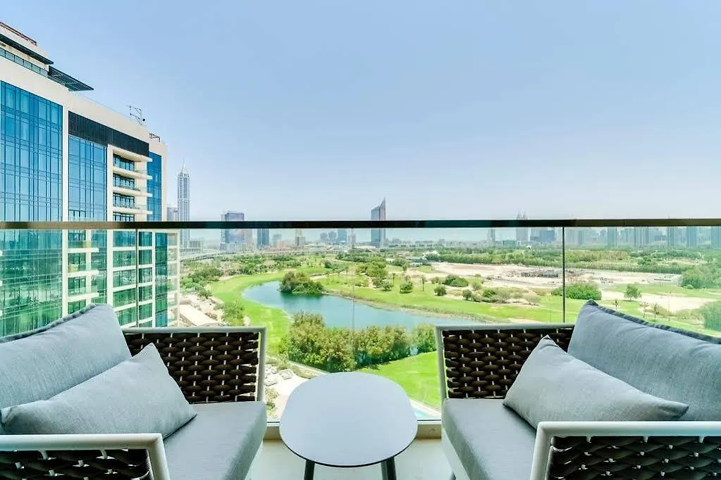 Vida Residences The Hills Dubai 4*,